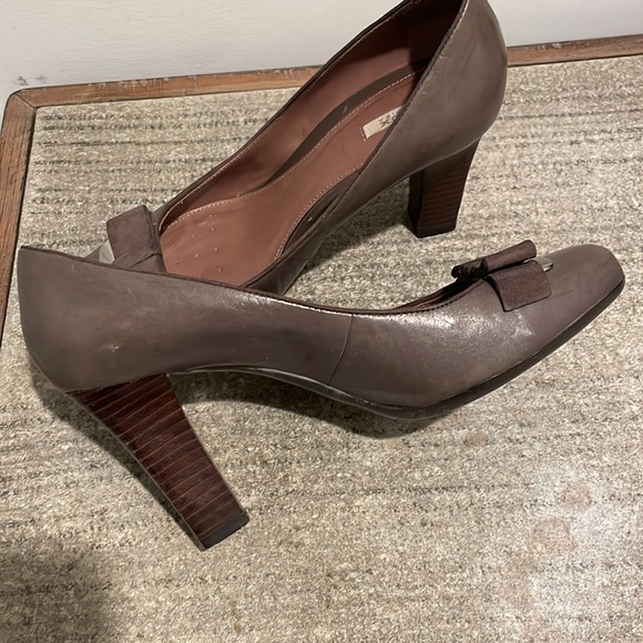 GOEX Heels Women Size8 EU38.5 Taupe Italian Design Medium Heel Insole Square Toe - Picture 9 of 15